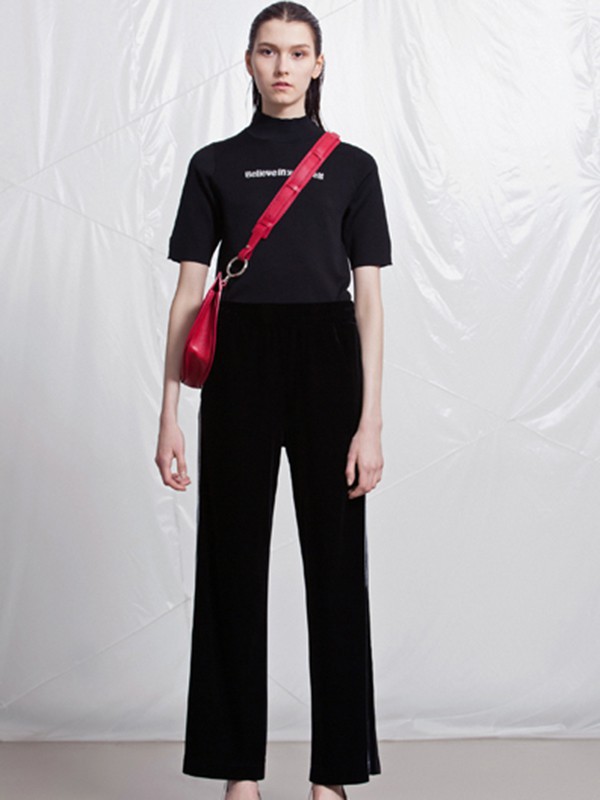 IVYKKI2022春夏季黑色T恤