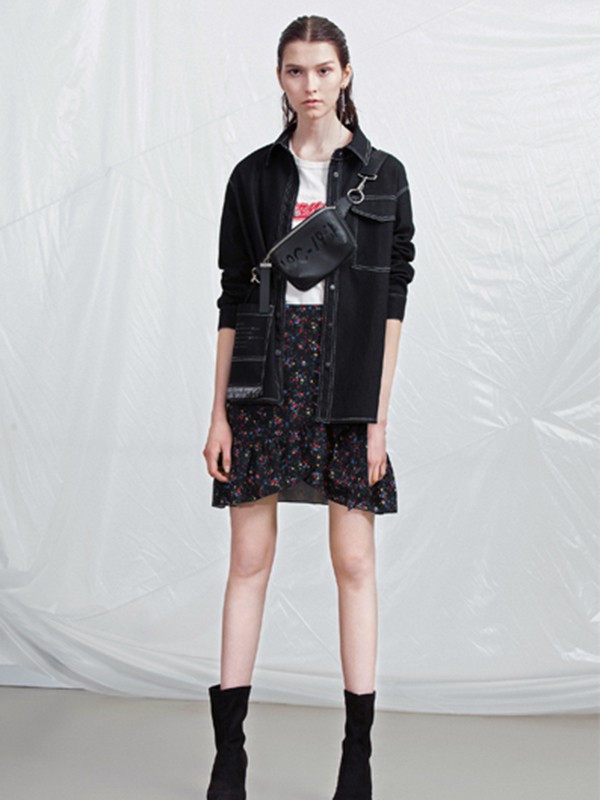 IVYKKI女装2022春夏季白色T恤