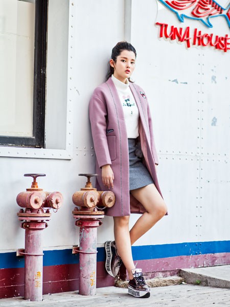 雅奴天使2021秋冬季粉色大衣