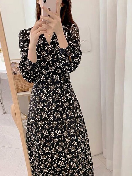 雅奴天使2022春夏季黑色连衣裙