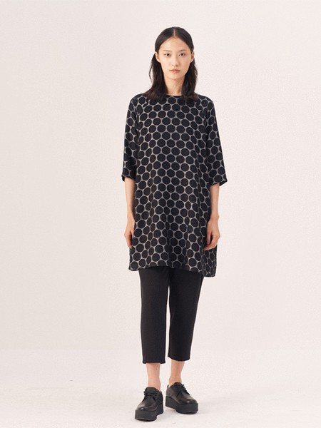 一席之地2022春夏季黑色T恤