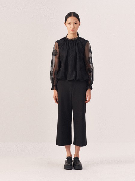 一席之地女装2022春夏季黑色蕾丝衫