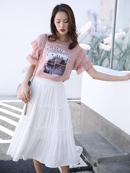 讴歌德女装2022春夏季白色长裙