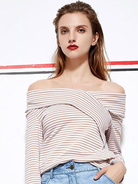 艾尔丽斯2022春夏季白色上衣