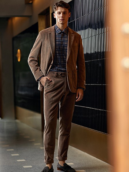 卡莱米路男装2021秋冬季咖啡色西装