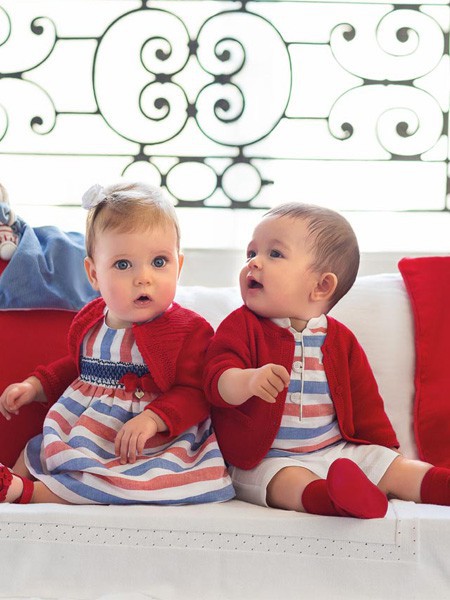 麦悠2022春夏季白色连衣裙