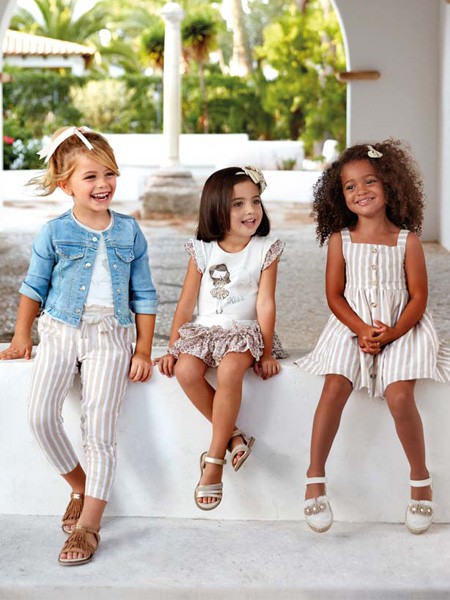 麦悠2022春夏季白色吊带裙