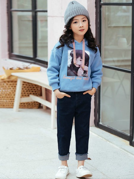 塔哒儿2021秋冬季蓝色卫衣