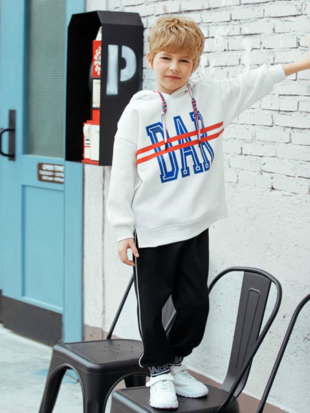 塔哒儿2021秋冬季白色卫衣