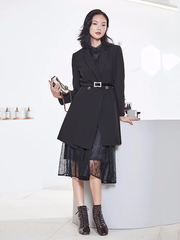 尚艾诗女装2021秋冬季黑色大衣