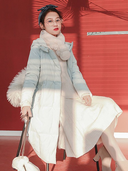 尤麦女装2021秋冬季蓝色羽绒服