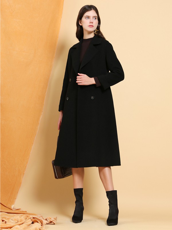 华人杰2021秋冬季黑色大衣