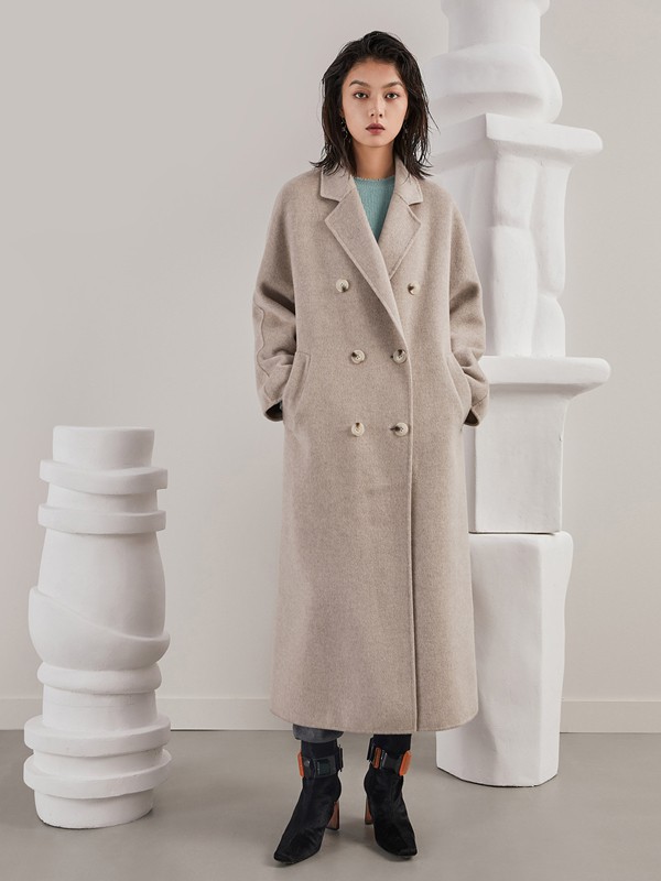 子苞米 2021秋冬季米色大衣