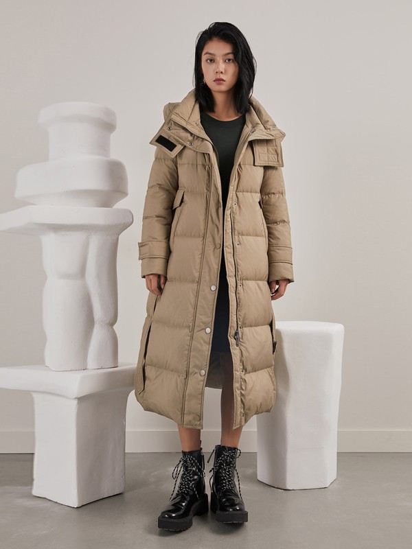 子苞米 女装2021秋冬季卡其色羽绒服