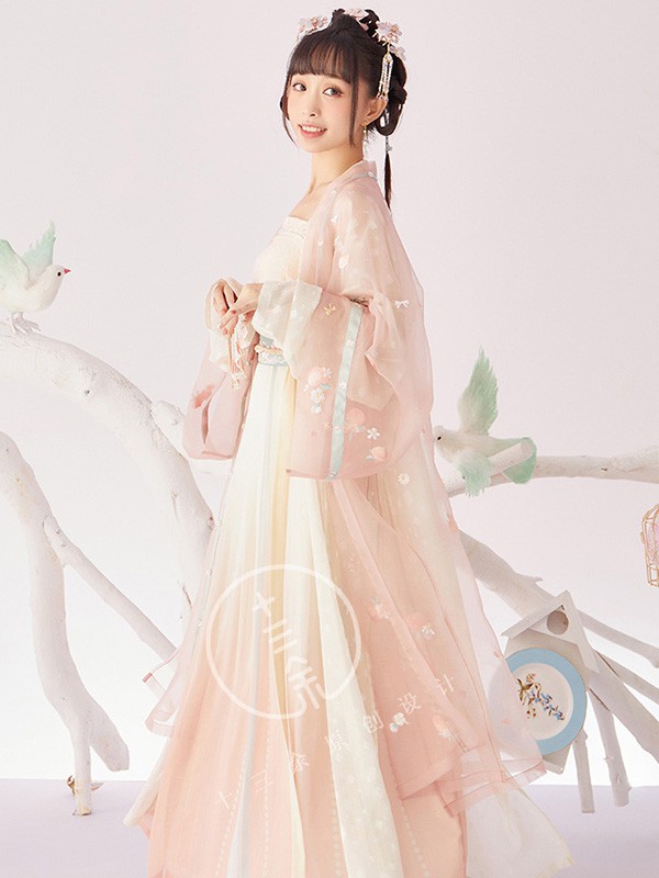 十三余女装2022春夏季粉色连衣裙