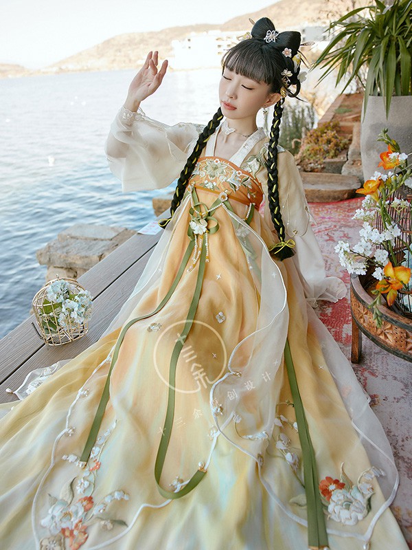 十三余女装2022春夏季黄色连衣裙