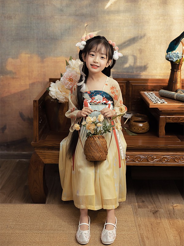 十三余2022春夏季黄色连衣裙