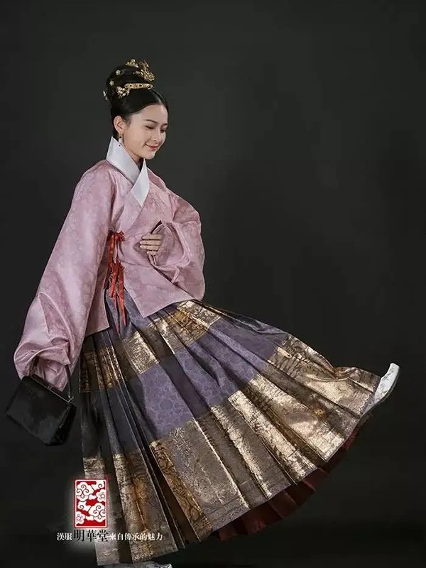 明华堂女装2022春夏季粉色上衣