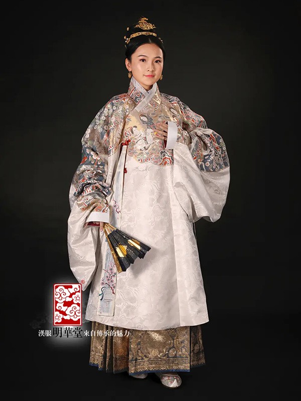 明华堂女装2022春夏季白色外套