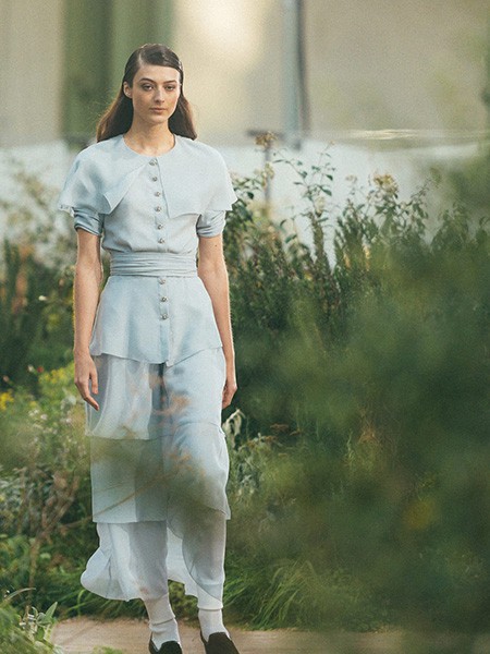 香奈儿2022春夏季蓝色连衣裙