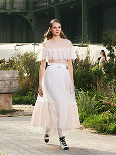 香奈儿女装2022春夏季白色连衣裙