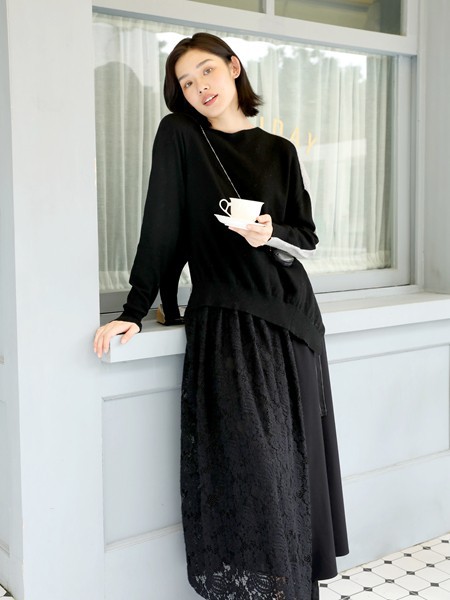因为2022春夏季黑色连衣裙
