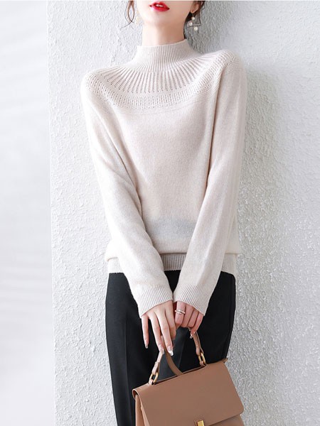 西悦2021秋冬季白色针织衫