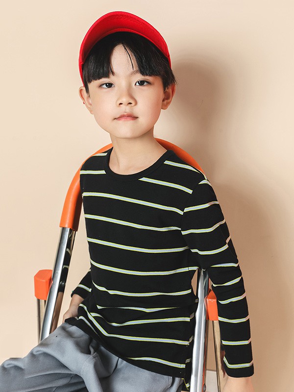 布衣草人2022春夏季黑色T恤