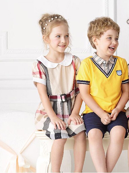 童话故事童装2022春夏季黄色T恤