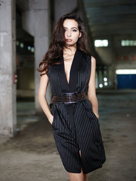 镜女装2022春夏季黑色连衣裙