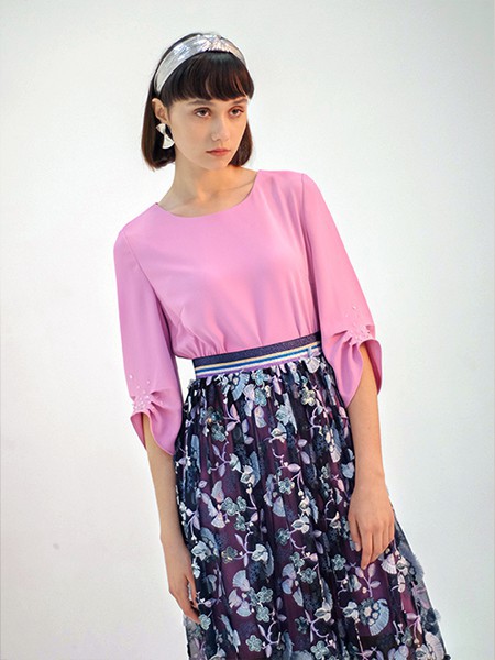 伊缔莎女装2022春夏季粉色雪纺衫