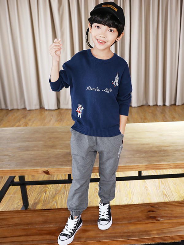 米西果童装2021秋冬季藏蓝色T恤