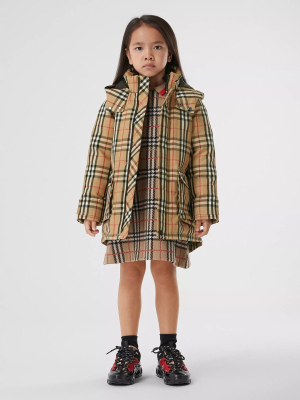 Burberry2021秋冬季卡其色连衣裙