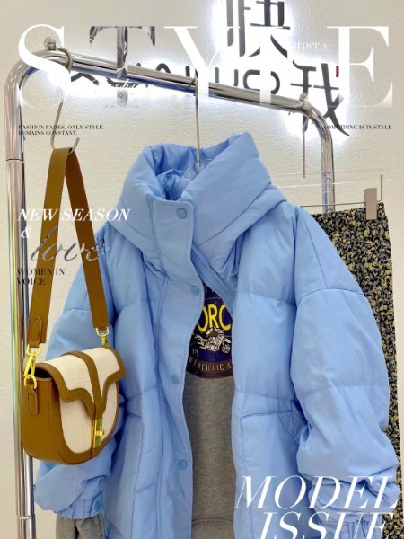 快我2021秋冬季蓝色羽绒服