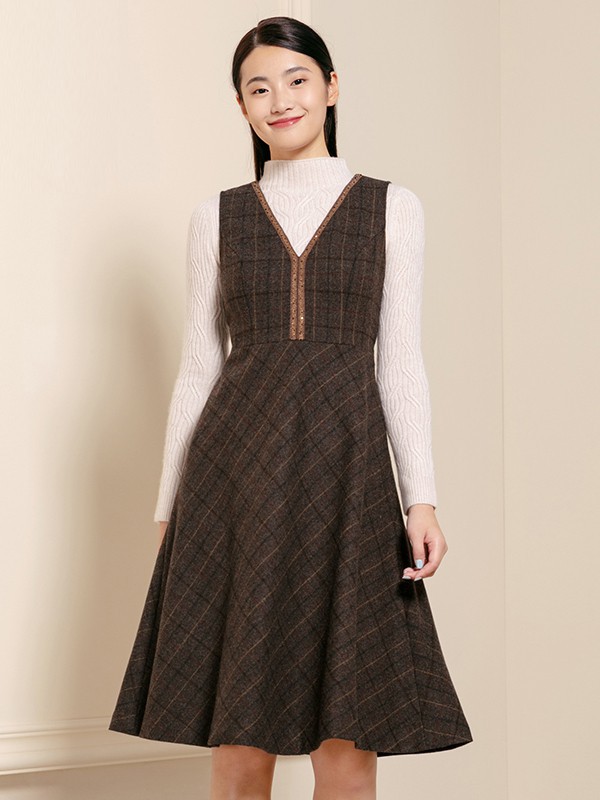 简爱诺2022秋冬季白色针织衫