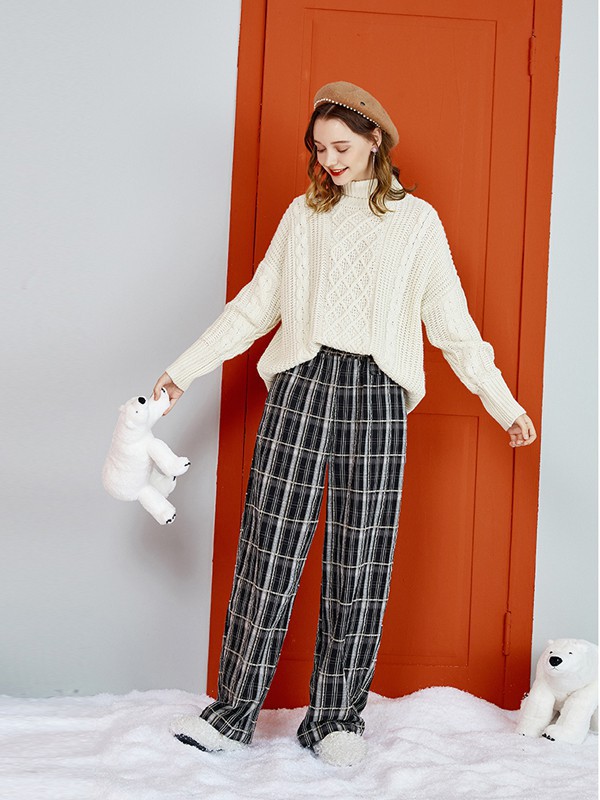 阿卡2022秋冬季白色毛衣