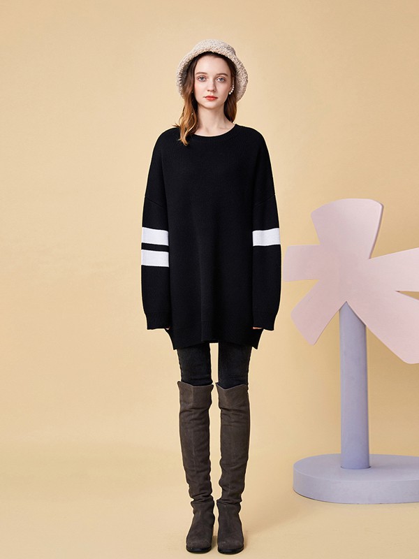 阿卡随心手艺2022秋冬季黑色T恤