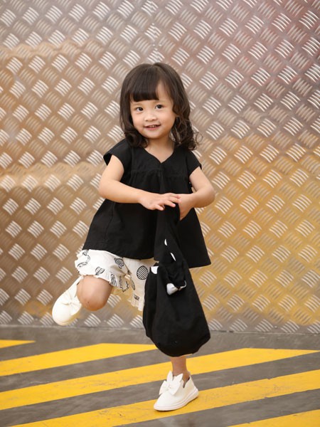 三只鼠2022春夏季白色短裤