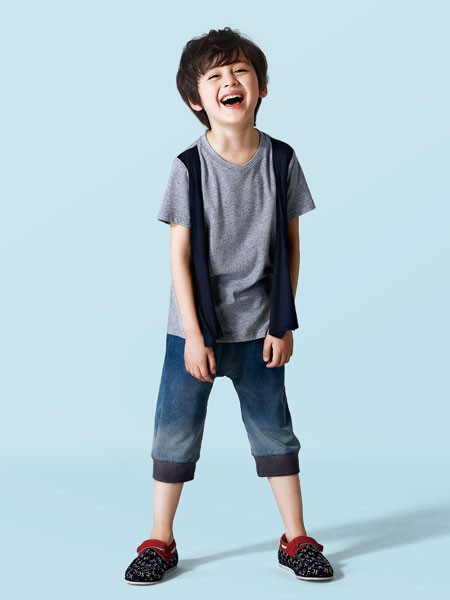 斯瓦茨童装2022春夏季灰色T恤