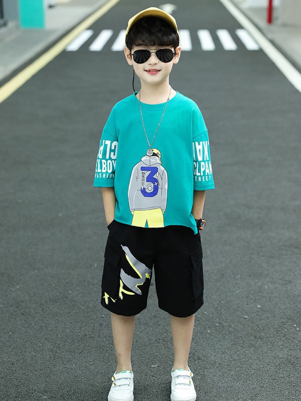 依码当先童装2022春夏季蓝色T恤