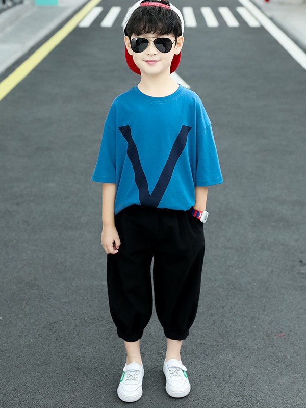 依码当先童装2022春夏季蓝色T恤