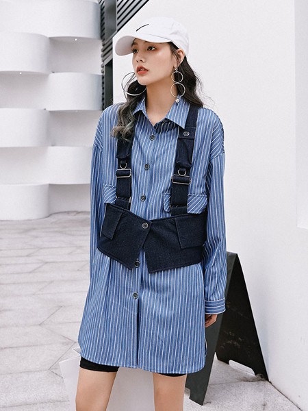 E女装2021秋冬季蓝色衬衫