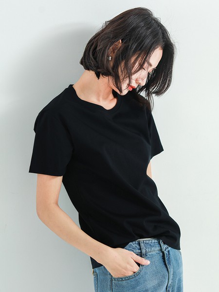 月光石女装2022春夏季黑色T恤