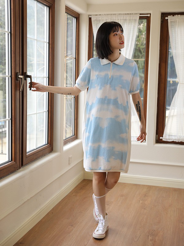 ​MO·陌女装2022春夏季蓝色连衣裙