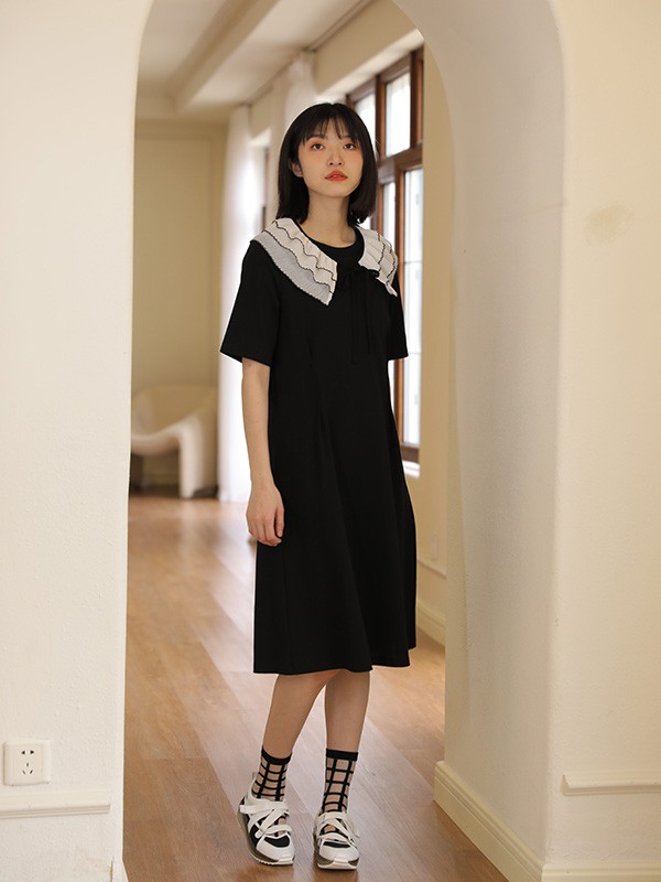 ​MO·陌女装2022春夏季黑色连衣裙