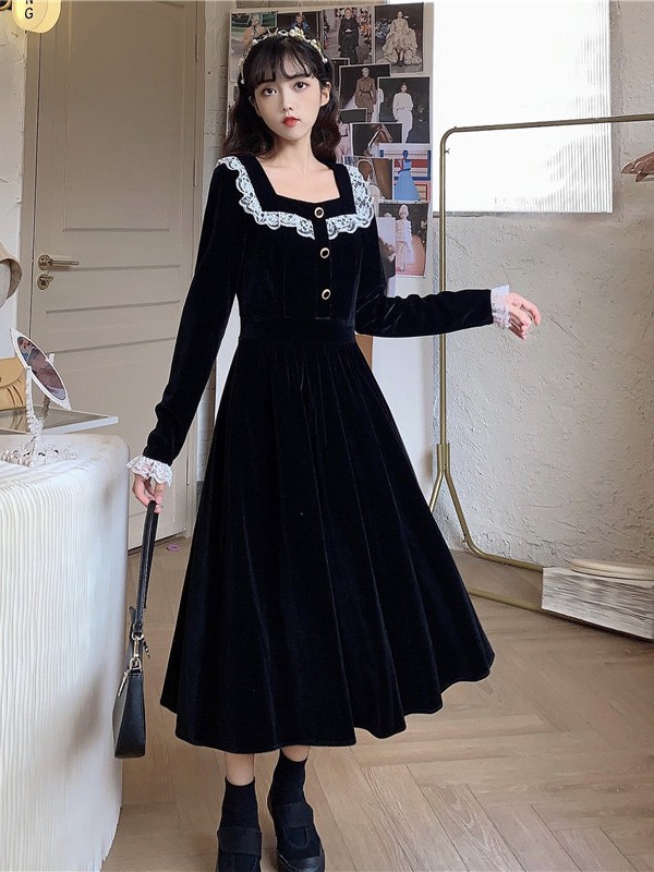 茜扣2022秋冬季黑色连衣裙