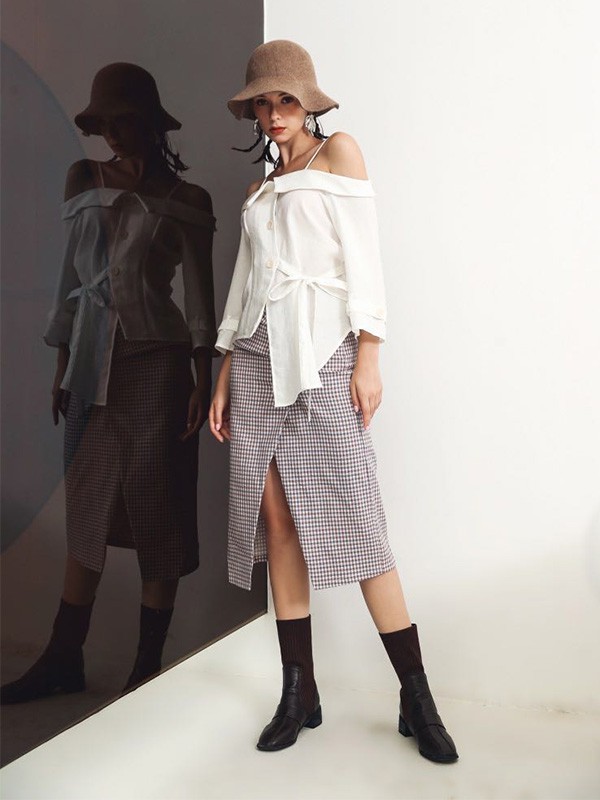 芊素女装2022春夏季白色衬衫