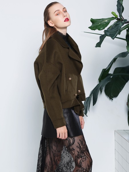 依路佑妮女装2021秋冬季墨绿色外套