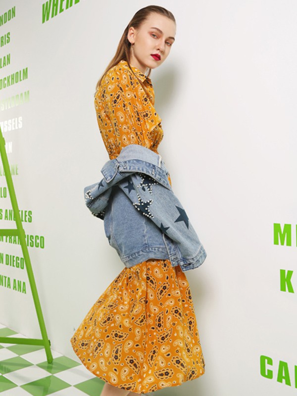 依路佑妮女装2021秋冬季黄色连衣裙