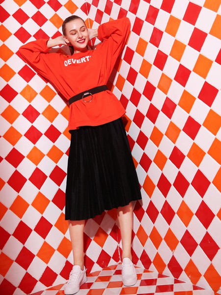 依路佑妮女装2021秋冬季黑色半身裙